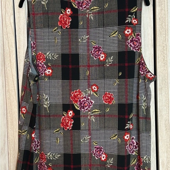 NWT CJ Banks Sleeveless top - Picture 4 of 4